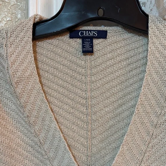 Chaps Cream V-Neck Sweater - Picture 2 of 4